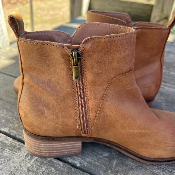 Lucky Brand Prenma Topanga Tan Stacked Heel Ankle Leather Boots Booties  9.5 - Picture 6 of 7